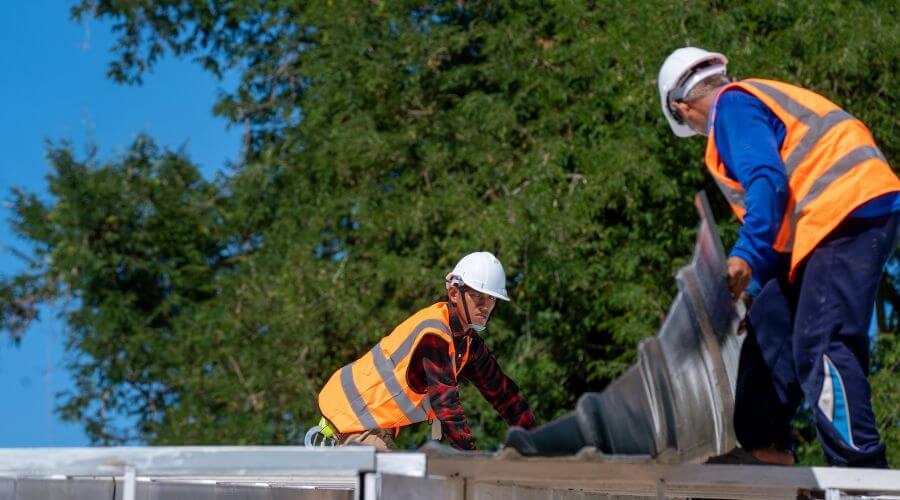 Professional gutter cleaning in Coushatta, LA